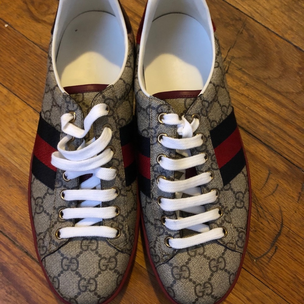 Gucci gym shoes